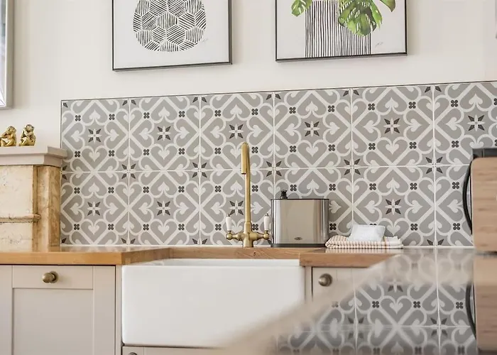 Rowntree One - Stunning Apartment- Grade Ii Listed *