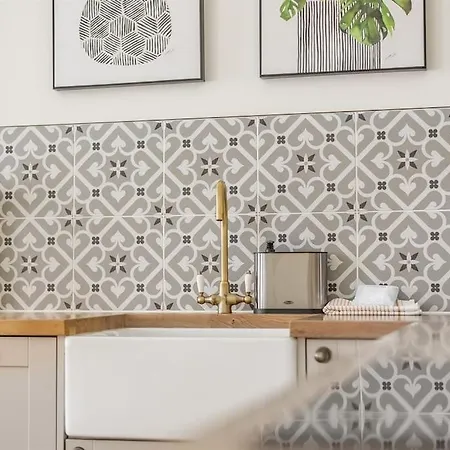 Rowntree One - Stunning Apartment- Grade Ii Listed *